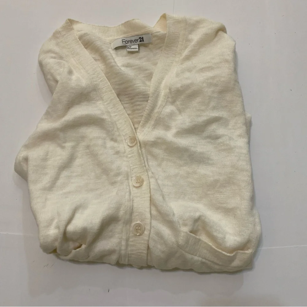 ⭐️Forever 21 cream and blue cardigan size small petite.🍁 - Picture 2 of 7